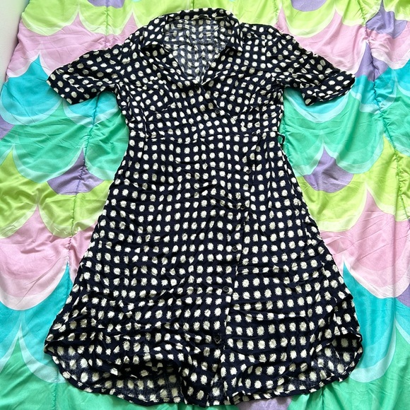 11.1. Tylho Button Wrap Polk dot Dress - Picture 1 of 4